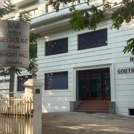 Hotel Goutham Manor Chennai Exterior photo