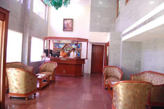 Hotel Goutham Manor Chennai Exterior photo